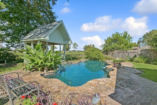 2223 W Canterbury Dr, La Place, LA 70068