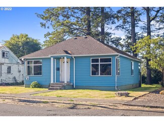 1413 9th St, Tillamook, OR 97141