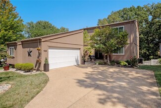 934 Imperial Point, Ballwin, MO 63021