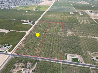 4999 Pioneer Rd, Hughson, CA 95326