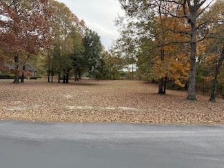 318 Lake Arbu Dr, Manning, SC 29102
