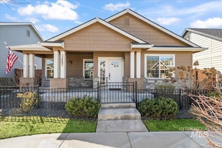 3482 N Lilyturf Ave, Meridian, ID 83646
