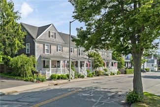 88 Kay St, Newport, RI 02840