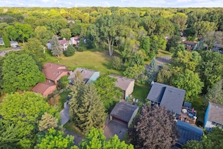 11772 Red Fox Dr, Maple Grove, MN 55369