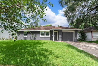 802 Mobile Dr, Pasadena, TX 77506