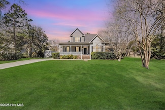 33 Medina Ct, Hampstead, NC 28443