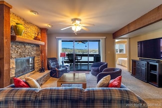 5940 Baydy Peak Rd Unit 221, Osage Beach, MO 65065