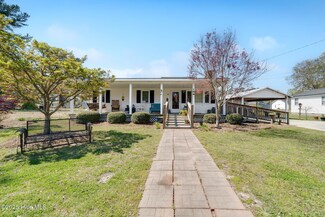 221 First St, Wallace, NC 28466