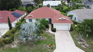 592 Lambton Ln, Naples, FL 34104