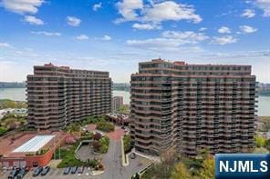 100 Carlyle Dr Unit CSVP6, Cliffside Park, NJ 07010