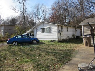 1601 Wallace St, Poplar Bluff, MO 63901