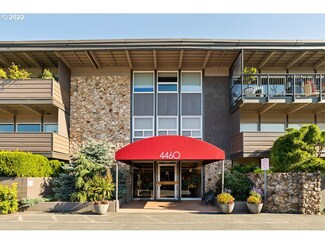 4460 SW Scholls Ferry Rd Unit 30, Portland, OR 97225