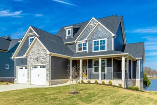 476 Lakeshore Cove Dr, Fort Oglethorpe, GA 30742