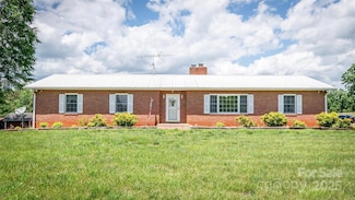 765 York Institute Rd, Hiddenite, NC 28636