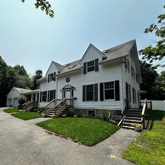 11 Lynn St Unit R, Woburn, MA 01801