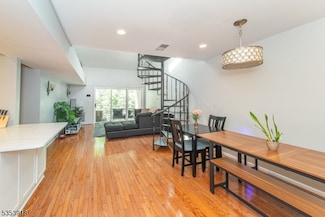 41 Mount Kemble Ave Unit 404, Morristown, NJ 07960