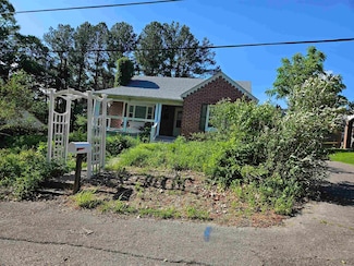 511 5th St SE, Pulaski, VA 24301