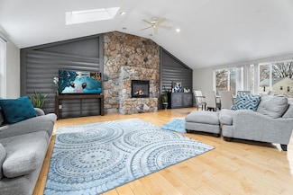 661 Main St Unit 661, Millis, MA 02054