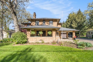 2226 Oakland Dr, Kalamazoo, MI 49008