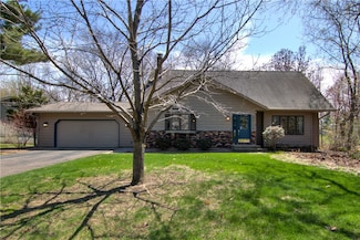 2916 Plum Tree Cir N, Menomonie, WI 54751