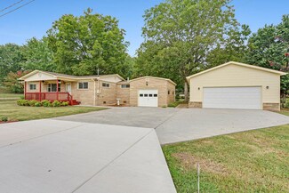 286 Collins St, Spring City, TN 37381