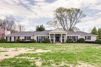 2000 Kingsbury Dr, Nashville, TN 37215