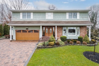 14 Merritts Rd, Farmingdale, NY 11735