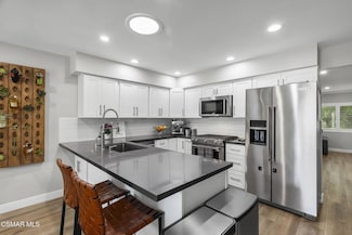 32140 Watergate Rd, Westlake Village, CA 91361