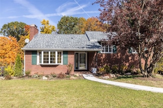2612 Saybrook Dr, Pittsburgh, PA 15235