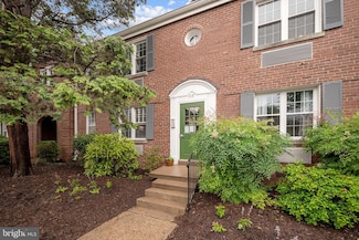 117 E Glebe Rd Unit C, Alexandria, VA 22305