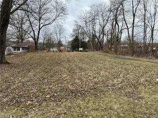 1234 Bears Den Rd, Youngstown, OH 44511