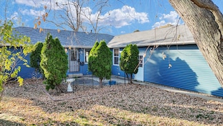 849 N Piatt St, Bement, IL 61813