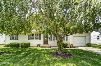 1893 N Metcalf St, Lima, OH 45801