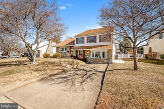 2821 Hargrave St, Philadelphia, PA 19136
