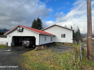 103 S Hungerford Hill Rd, Petersburg, AK 99833
