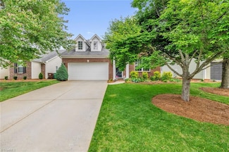 4504 Willows Ct, High Point, NC 27265