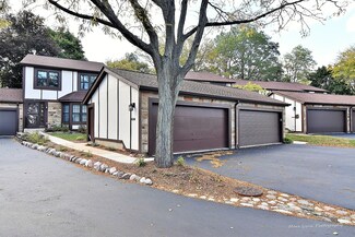 48 White Oak Cir, Saint Charles, IL 60174