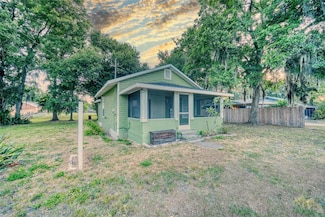 230 Denton Ave, Auburndale, FL 33823