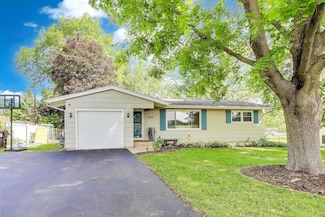 2906 Killarney Dr Unit 1, Cary, IL 60013