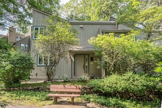 2 Talcott Glen Unit F, Farmington, CT 06032