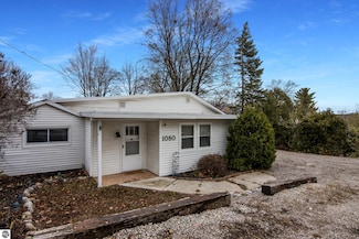 1080 Oak Terrace Dr, Traverse City, MI 49686
