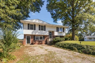 6355 N Pinewood St, Terre Haute, IN 47805