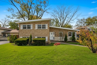 400 Locust Rd, Wilmette, IL 60091