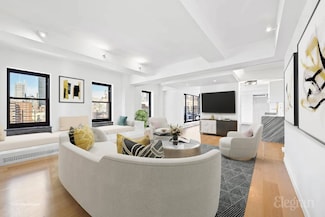 300 W 23rd St Unit 19J, New York, NY 10011