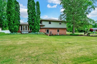 3740 Dixon Dr, Morris, IL 60450