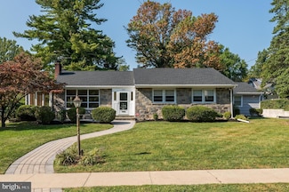 220 Highland Ave, Moorestown, NJ 08057