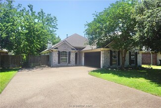 8438 Lauren Dr, College Station, TX 77845