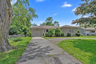 4305 Doctor Greaves Rd, Grandview, MO 64030
