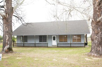 2205 Acr 422, Palestine, TX 75803