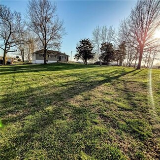 1072 NW 475th Rd, Centerview, MO 64019